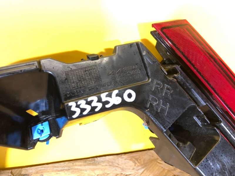 Кронштейн заднего бампера правый EV6 21-