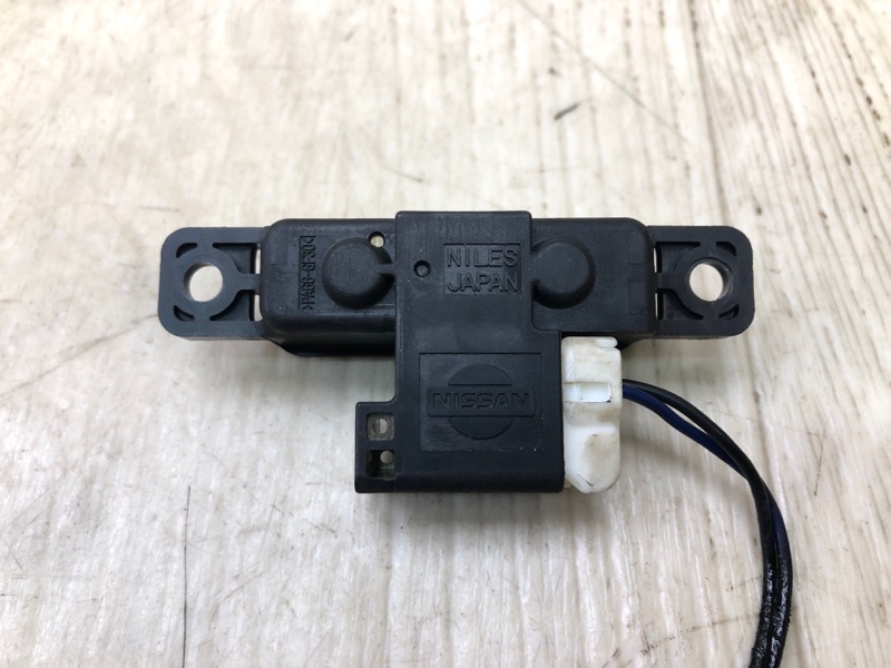 Кнопка открывания багажника наружная FX S50 03-08