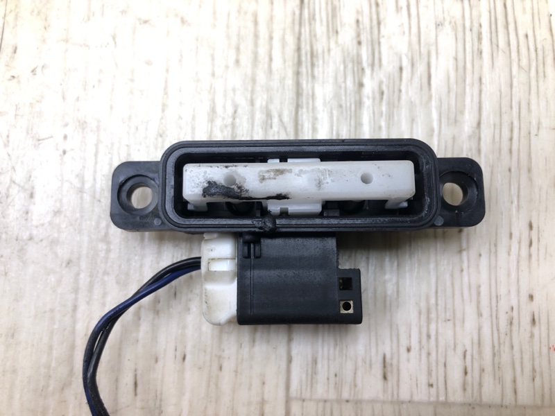 Кнопка открывания багажника наружная INFINITI FX S50 03-08