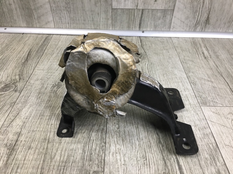 Подушка двигателя задняя DODGE GRAND CARAVAN 08-