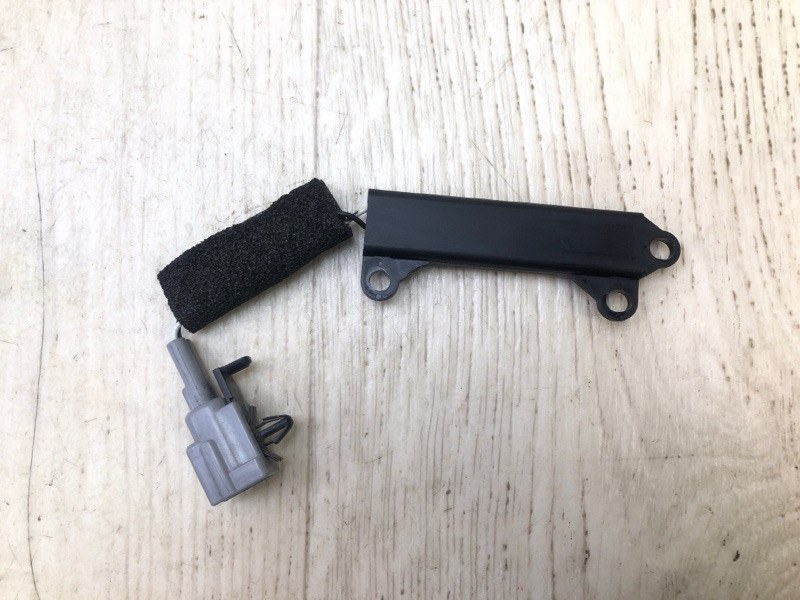 Антенна INFINITI G25/G35/G37/Q40 06-14 Б/У