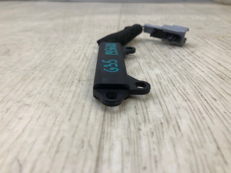 Антенна INFINITI G25/G35/G37/Q40 06-14