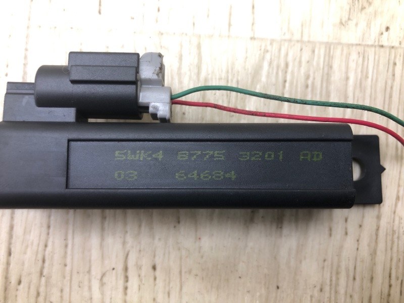 Антенна G25/G35/G37/Q40 06-14