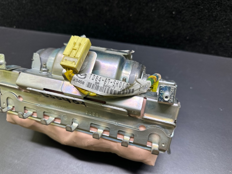 Подушка безопасности пассажира CX-9 06-16 Подушка безопасности пассажира CX-9 06-16