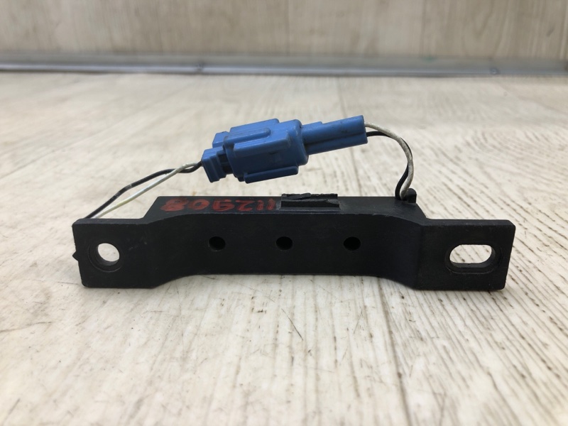 Антенна NISSAN LEAF 10-17