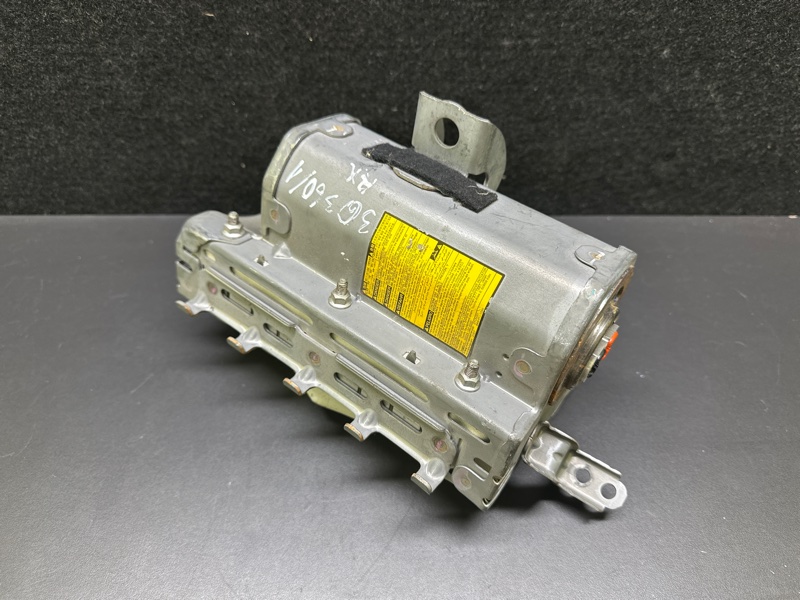Подушка безопасности пассажира LEXUS RX300/330/350/400 03-09