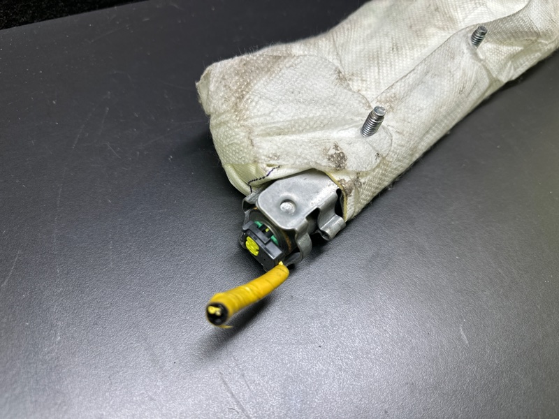 Подушка безопасности в сиденье передняя левая LS460 06-12