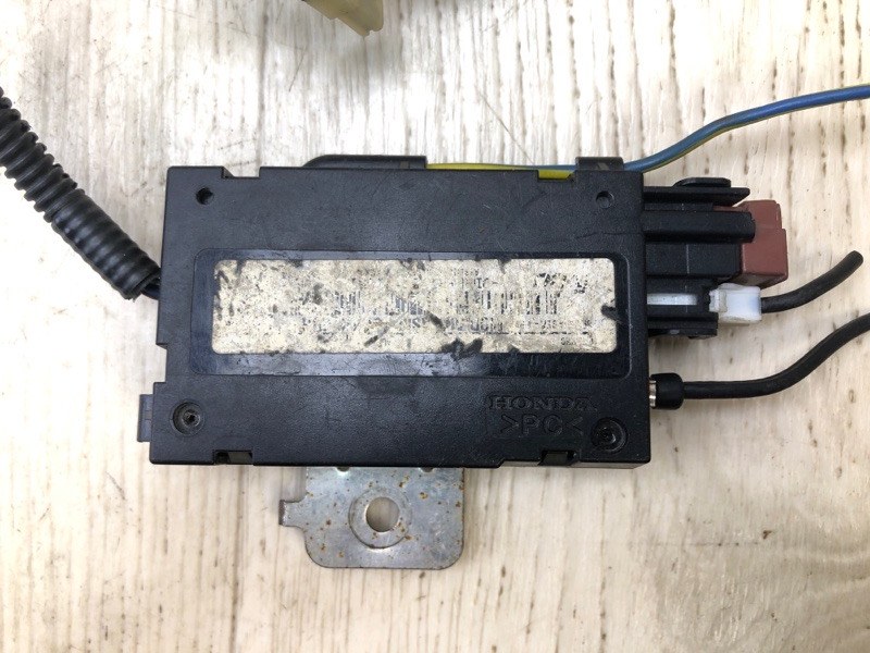 Антенна HONDA ACCORD CL7 / TSX 03-08 Антенна HONDA ACCORD CL7 / TSX 03-08