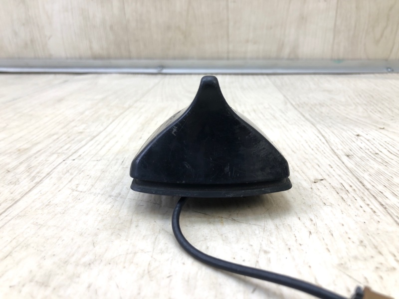 Антенна INFINITI G25/G35/G37/Q40 06-14