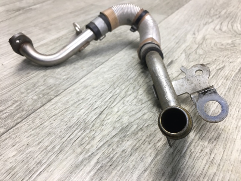 Трубка слива масла с турбины JUKE 10-19 2010 F15 1.6 MR16DDT