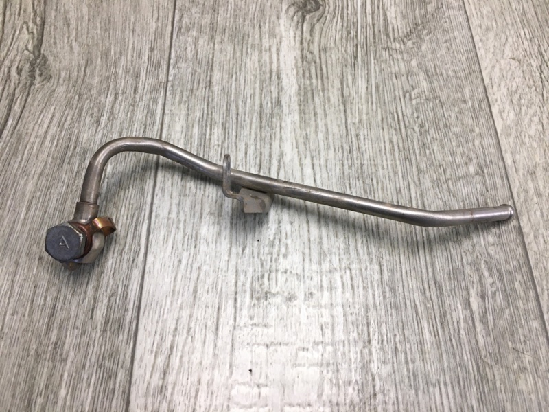 Запчасть трубка охлаждения турбины NISSAN JUKE 10-19 2010 F15 1.6 MR16DDT 144991KC0A Б/У Трубка охлаждения турбины NISSAN JUKE 10-19 2010 F15 1.6 MR16DDT 144991KC0A Б/У