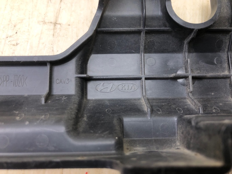 Накладка замка капота SONATA LF 2014- 2015 LF 2.4 G4KJ