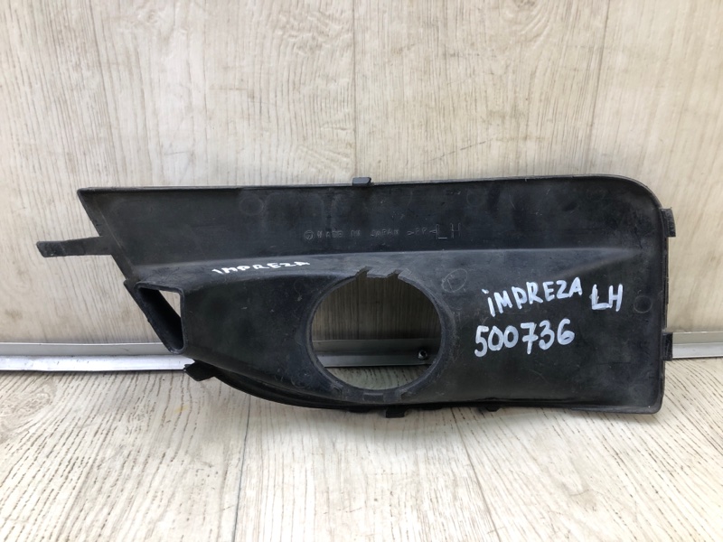 Накладка противотуманной фары передняя левая IMPREZA 00-07 GD/GG