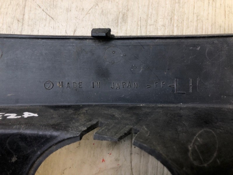 Накладка противотуманной фары передняя левая IMPREZA 00-07 GD/GG