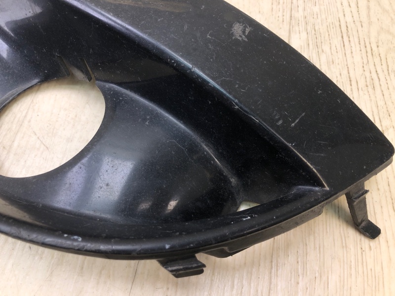 Накладка противотуманной фары передняя левая IMPREZA 00-07 GD/GG