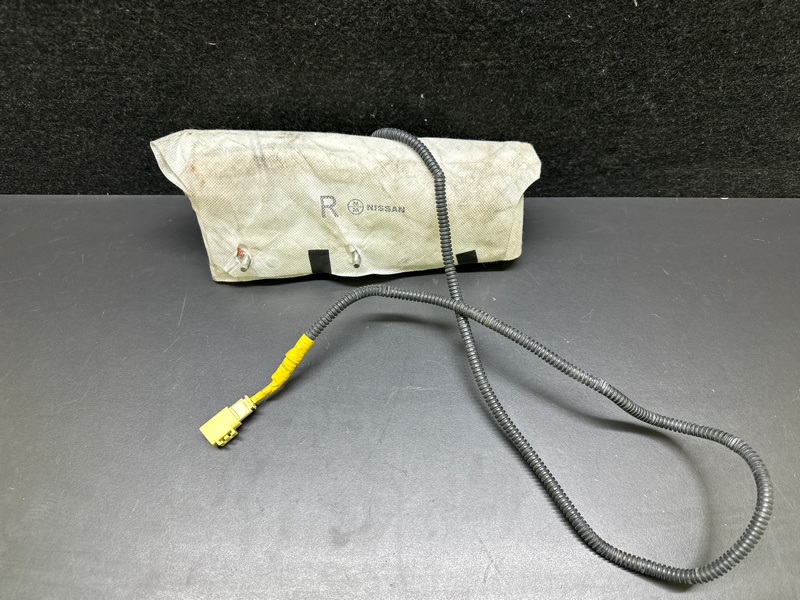 Подушка безопасности в сиденье передняя правая NISSAN LEAF 10-17