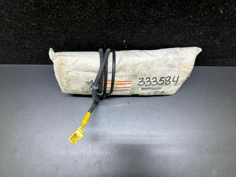 Подушка безопасности в сиденье передняя правая LEAF 10-17