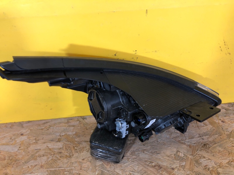 Фара левая NIRO DE 16-22