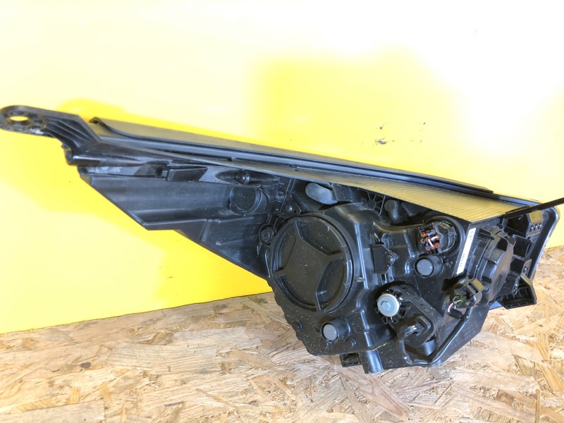 Фара левая NIRO DE 16-22