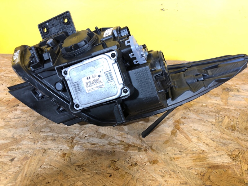 Фара правая NIRO DE 16-22