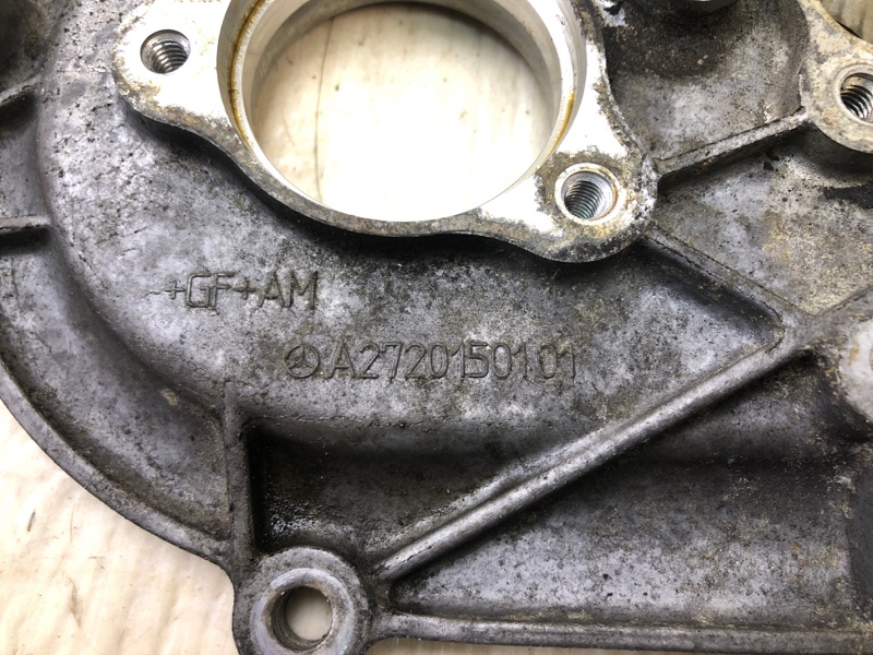 Крышка распредвала передняя правая S-CLASS W221 06-13 2010 Седан M273968 5.5L