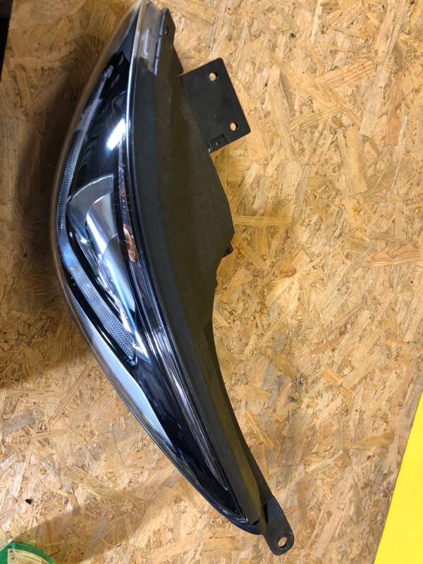 Фара левая NIRO DE 16-22