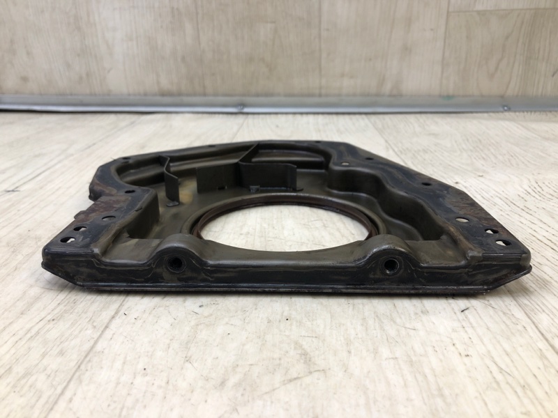 Крышка коленвала MERCEDES S-CLASS W221 06-13 Седан M273968 5.5L Крышка коленвала MERCEDES S-CLASS W221 06-13 Седан M273968 5.5L