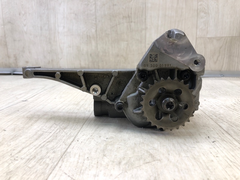 Масляный насос MERCEDES S-CLASS W221 06-13 2010 Седан M273968 5.5L A 273 180 01 01 Б/У