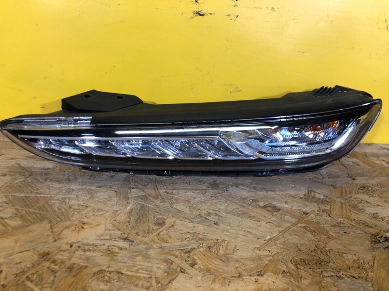 Дневной ходовой огонь левый HYUNDAI KONA OS 17-23 92207-J9000 Б/У