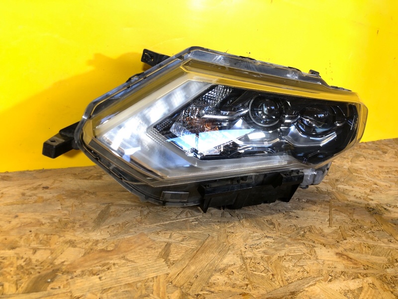 Фара левая X-TRAIL/ROGUE T32 13-20