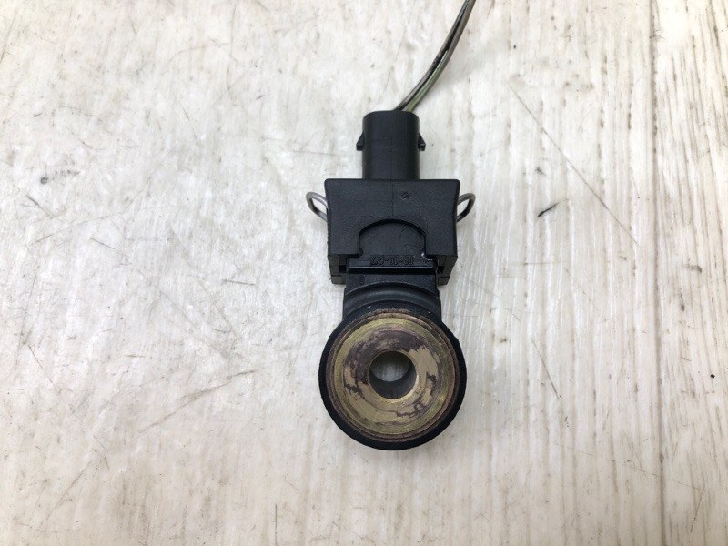 Датчик детонации S-CLASS W221 06-13 2010 Седан M273968 5.5L Датчик детонации S-CLASS W221 06-13 2010 Седан M273968 5.5L