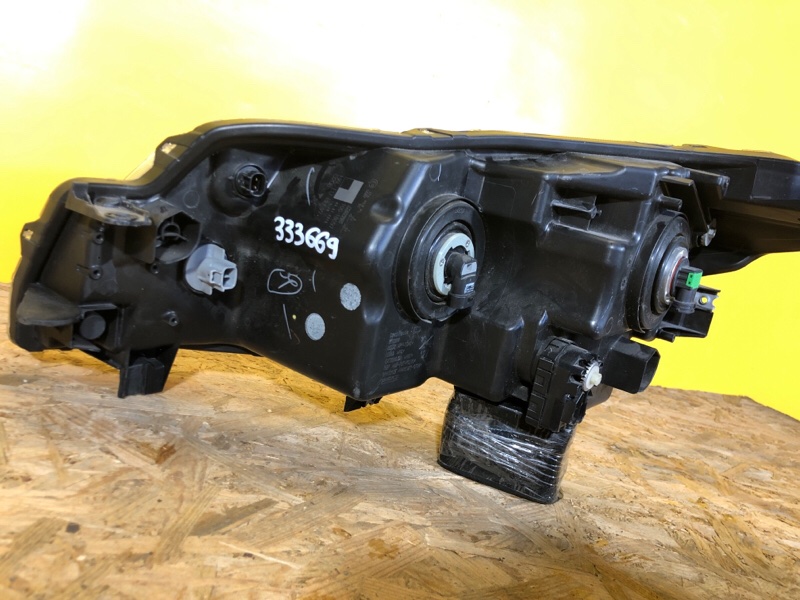 Фара правая VITARA 15-