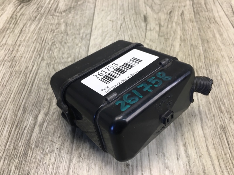 Блок предохранителей моторный отсек CAMRY 40 06-11