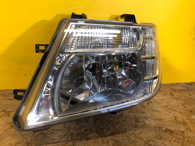 Фара левая NISSAN PATHFINDER R51 04-14