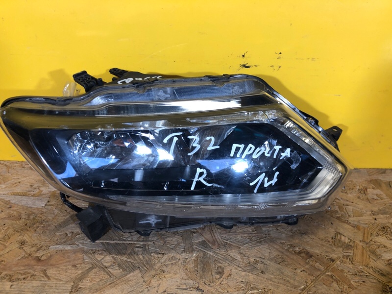 Фара правая NISSAN X-TRAIL/ROGUE T32 13-20 T32 260104CC0C Б/У