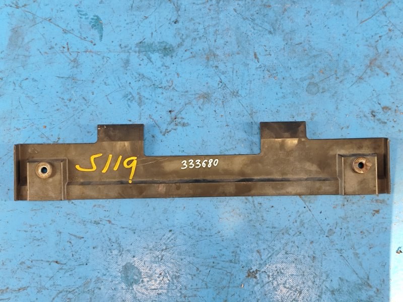 Дефлектор радиатора SUZUKI SX4 06-13 2008 2.0 J20A 17790-80J0 Б/У