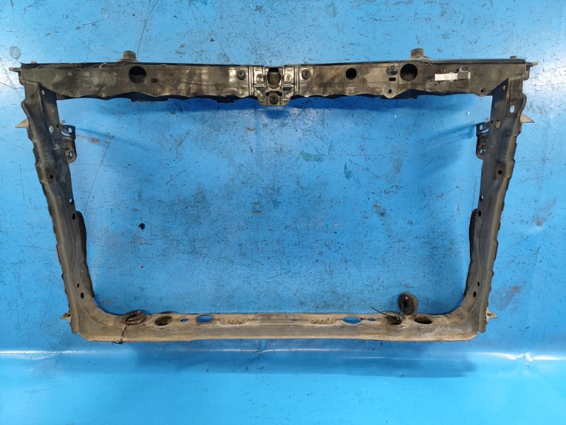 Панель передняя PRIUS - 30 09-17