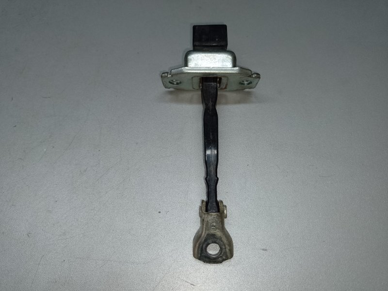 Ограничитель двери задний правый MITSUBISHI LANCER X 10 07-15 2014 2.0 4B11 5732A066 Б/У