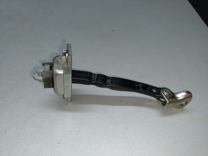 Ограничитель двери передний правый PRIUS C/AQUA 11-14 2013 NHP10L 1NZ-FXE 1.5L Ограничитель двери передний правый PRIUS C/AQUA 11-14 2013 NHP10L 1NZ-FXE 1.5L