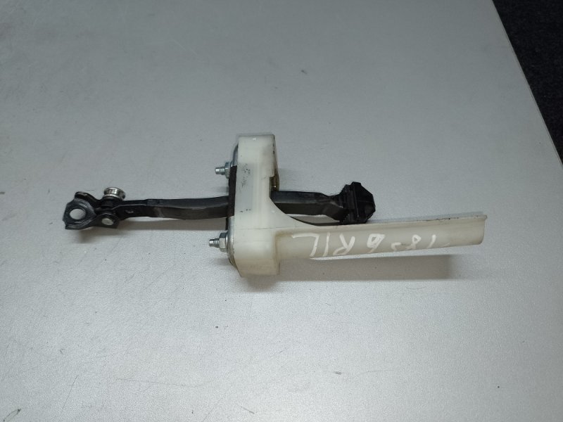 Ограничитель двери задний левый LEXUS RX350/450 09-15 GGL10L 2GR-FXE 3.5L