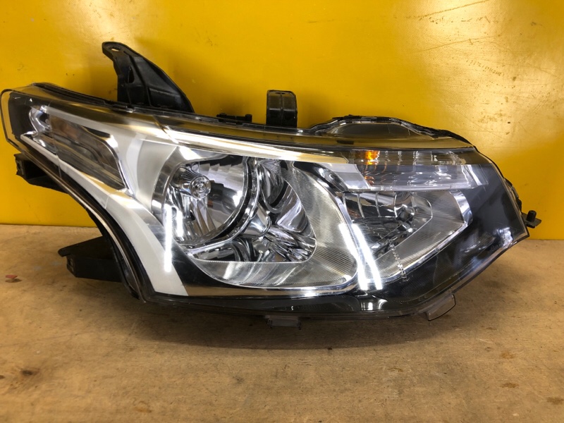 Фара правая MITSUBISHI OUTLANDER GF 12- 8301C198 Б/У