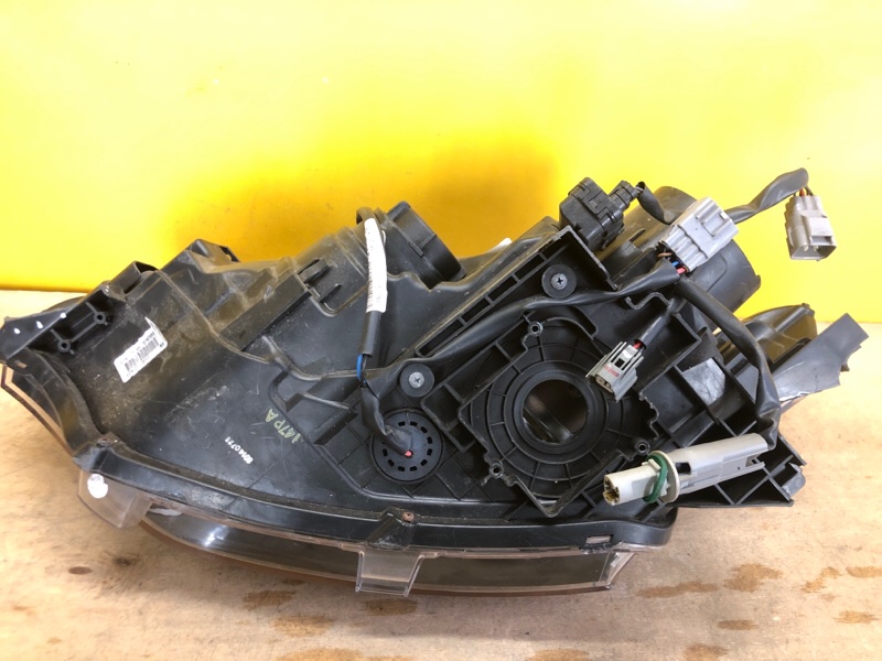 Фара правая OUTLANDER GF 12- Фара правая OUTLANDER GF 12-