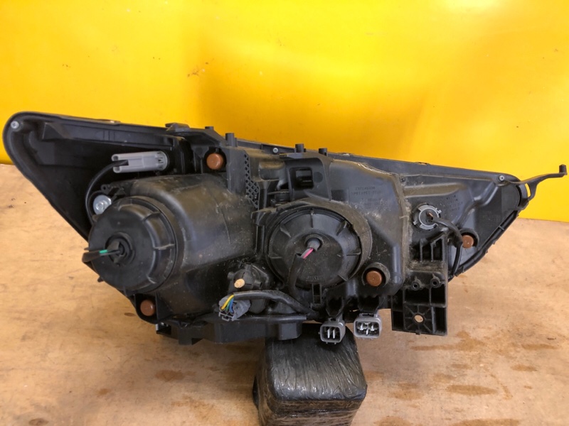 Фара левая ASX / OUTLANDER SPORT 10-21 Фара левая ASX / OUTLANDER SPORT 10-21