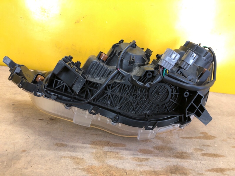 Фара правая ASX / OUTLANDER SPORT 10-21 Фара правая ASX / OUTLANDER SPORT 10-21