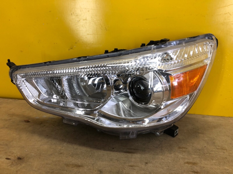 Фара левая MITSUBISHI ASX / OUTLANDER SPORT 10-21 Фара левая MITSUBISHI ASX / OUTLANDER SPORT 10-21