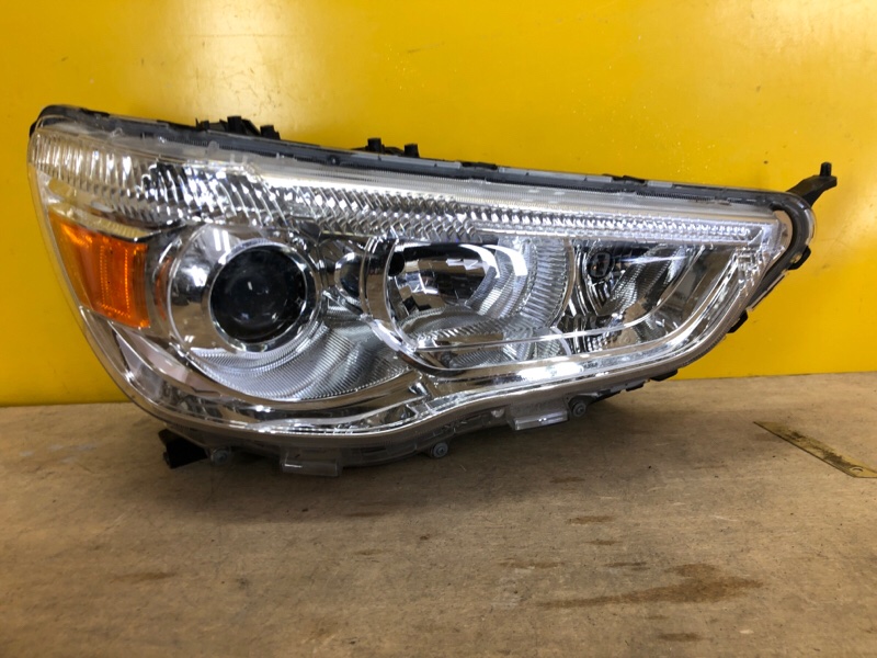 Запчасть фара правая MITSUBISHI ASX / OUTLANDER SPORT 10-21 8301C618 Б/У Фара правая MITSUBISHI ASX / OUTLANDER SPORT 10-21 8301C618 Б/У