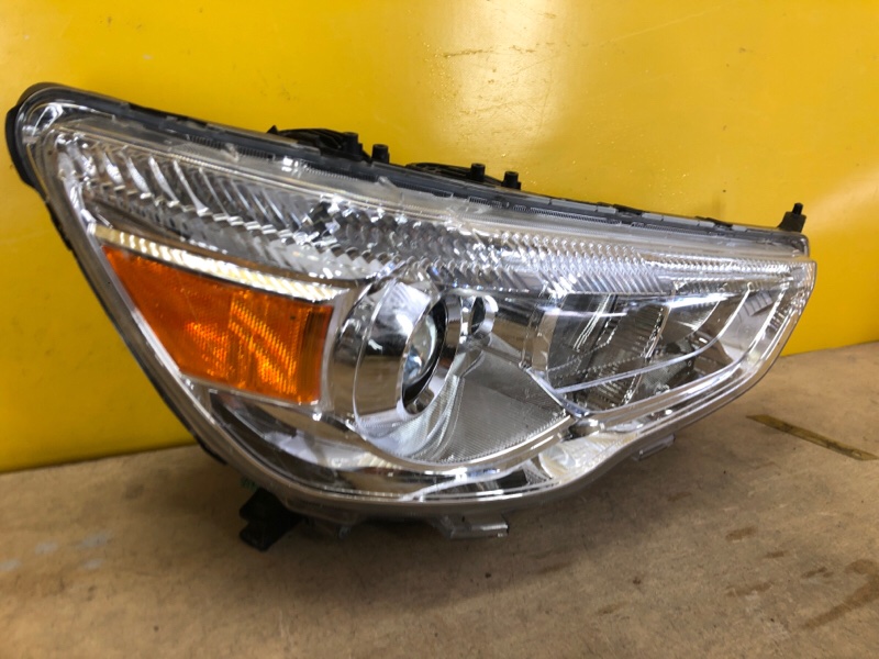 Фара правая MITSUBISHI ASX / OUTLANDER SPORT 10-21 Фара правая MITSUBISHI ASX / OUTLANDER SPORT 10-21