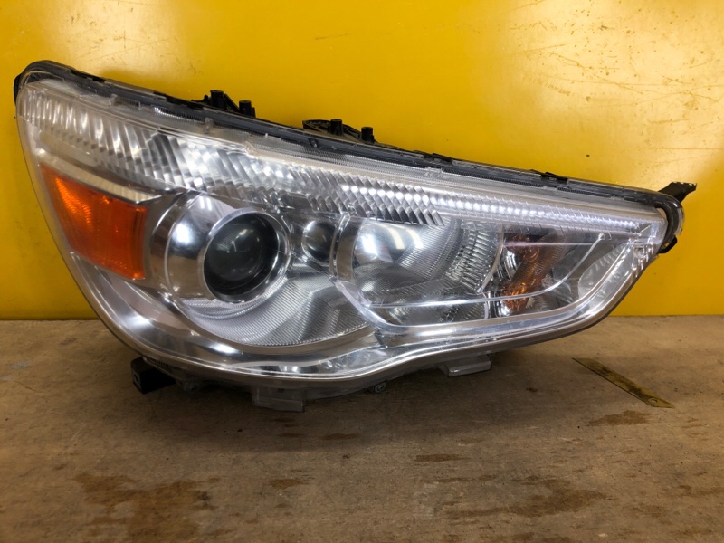 Запчасть фара правая MITSUBISHI ASX / OUTLANDER SPORT 10-21 8301C618 Б/У Фара правая MITSUBISHI ASX / OUTLANDER SPORT 10-21 8301C618 Б/У