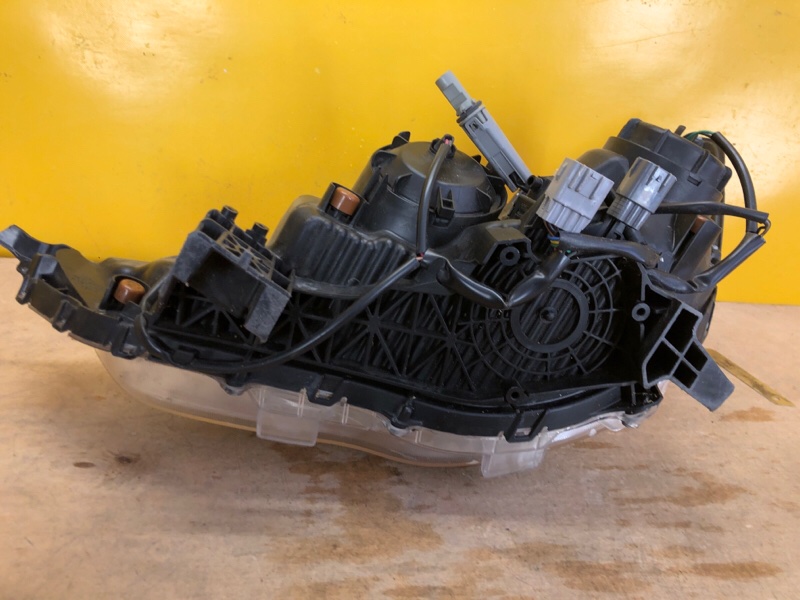 Фара правая ASX / OUTLANDER SPORT 10-21 Фара правая ASX / OUTLANDER SPORT 10-21