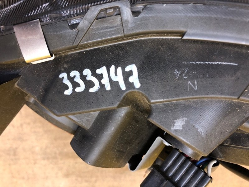 Фара левая LANCER X 10 07-15 Фара левая LANCER X 10 07-15